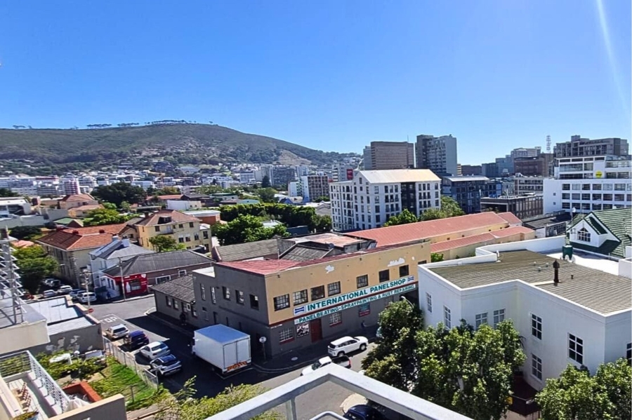 1 Bedroom Property for Sale in Gardens Western Cape